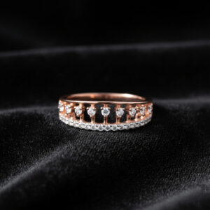 SPARKLING CROWN DIAMOND RING - 18K JEWELLERY