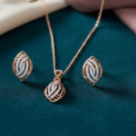 Twisted Elegance Diamond Pendant Set - 18K Jewellery