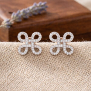 Elegant Clover Diamond Earrings - 18K Jewellery