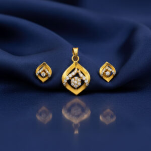 AURELIA SPARKLE GOLD PENDANT SET - 22K JEWELLERY