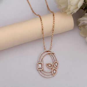 Graceful Circle Bloom Diamond Pendant with Chain 18K Pendant