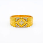 SIGNATURE SQUARE MEN'S GOLD RING - 22K JEWELLERY